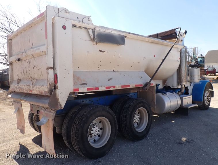 image for item DI1834 1999 Peterbilt 379  dump truck