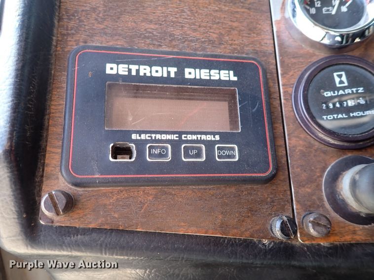 image for item DI1834 1999 Peterbilt 379  dump truck