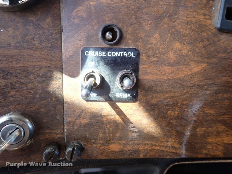 image for item DI1834 1999 Peterbilt 379  dump truck