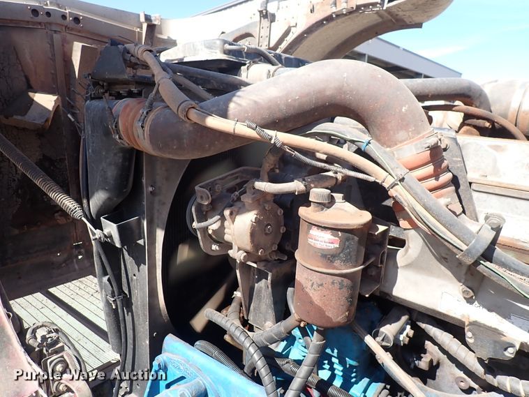 image for item DI1834 1999 Peterbilt 379  dump truck