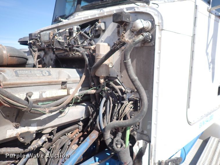 image for item DI1834 1999 Peterbilt 379  dump truck