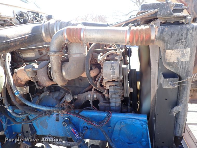 image for item DI1834 1999 Peterbilt 379  dump truck