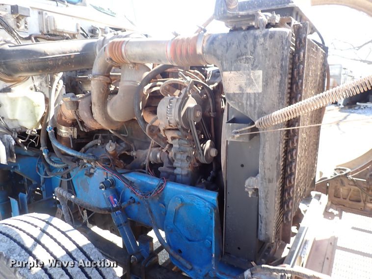 image for item DI1834 1999 Peterbilt 379  dump truck