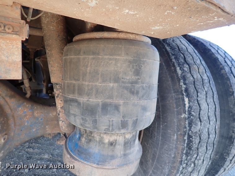 image for item DI1834 1999 Peterbilt 379  dump truck