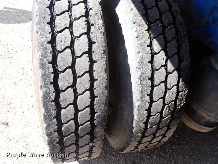 image for item DI1834 1999 Peterbilt 379  dump truck