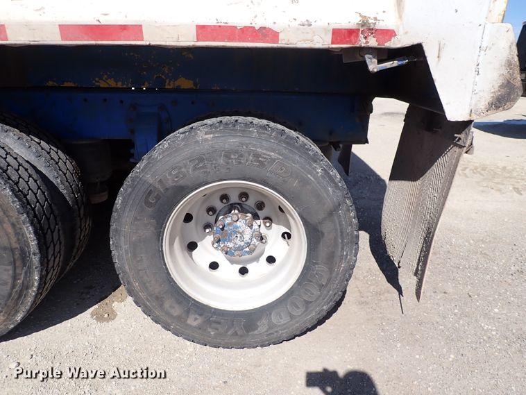 image for item DI1834 1999 Peterbilt 379  dump truck