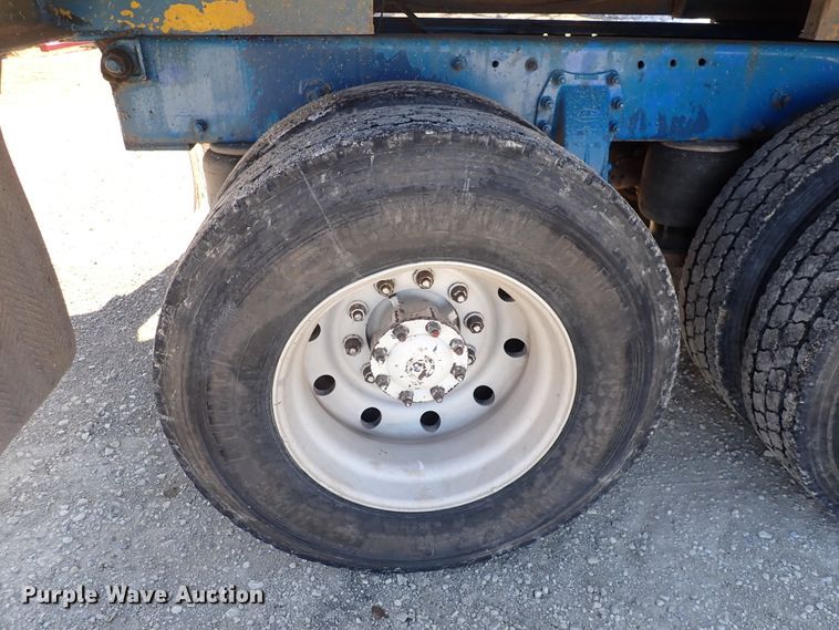 image for item DI1834 1999 Peterbilt 379  dump truck