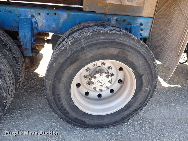 image for item DI1834 1999 Peterbilt 379  dump truck