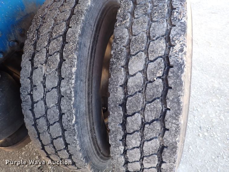 image for item DI1834 1999 Peterbilt 379  dump truck