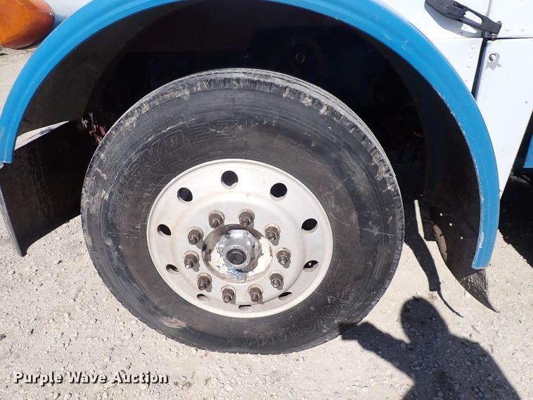 image for item DI1834 1999 Peterbilt 379  dump truck