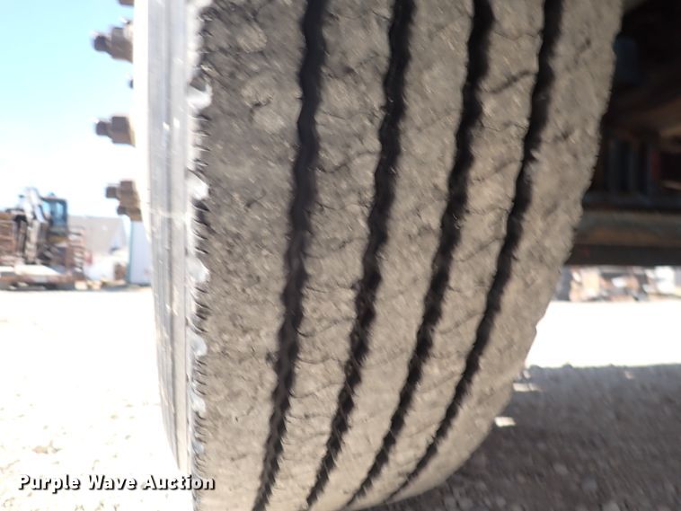 image for item DI1834 1999 Peterbilt 379  dump truck