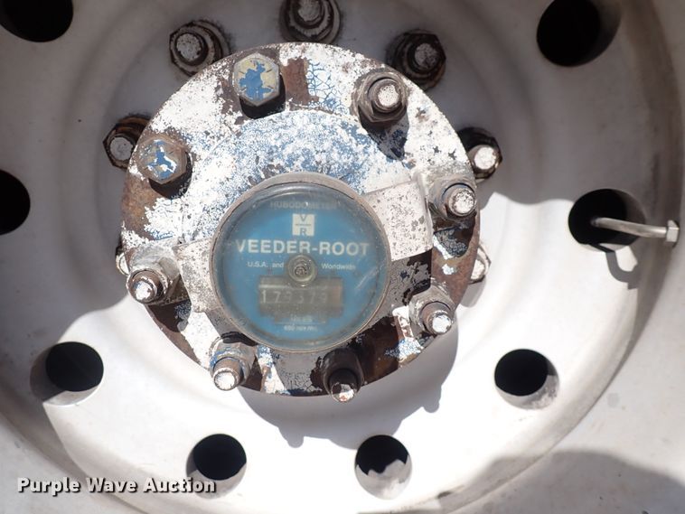 image for item DI1834 1999 Peterbilt 379  dump truck