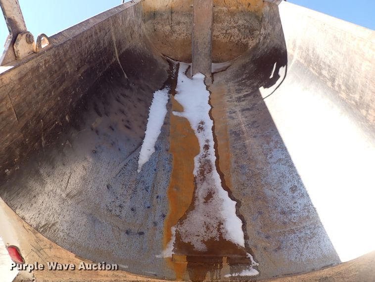 image for item DI1834 1999 Peterbilt 379  dump truck