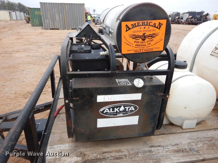 image for item DI8707 2007 Big Tex  pressure washer trailer