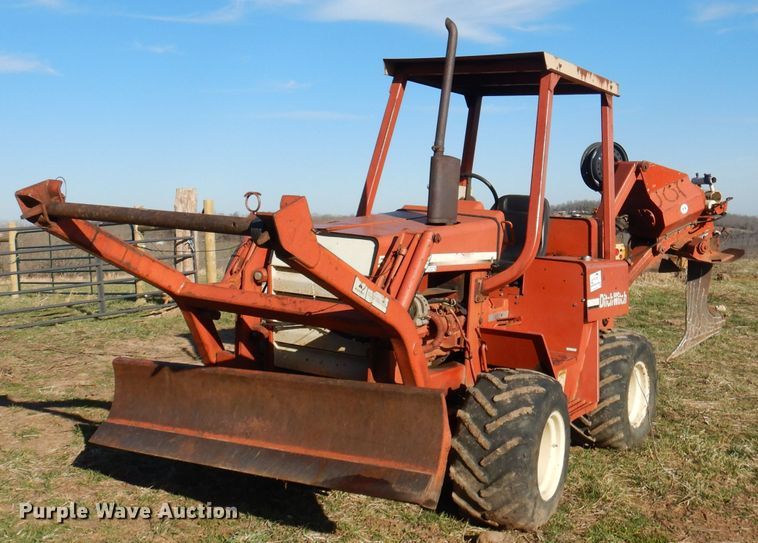 image for item DJ3815 1994 Ditch Witch 5110  cable plow