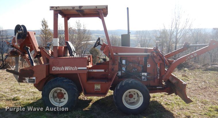 image for item DJ3815 1994 Ditch Witch 5110  cable plow