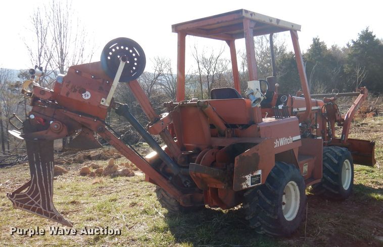 image for item DJ3815 1994 Ditch Witch 5110  cable plow