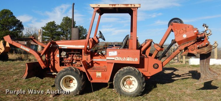 image for item DJ3815 1994 Ditch Witch 5110  cable plow