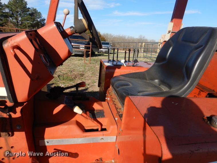 image for item DJ3815 1994 Ditch Witch 5110  cable plow