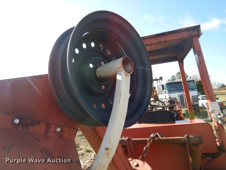 image for item DJ3815 1994 Ditch Witch 5110  cable plow