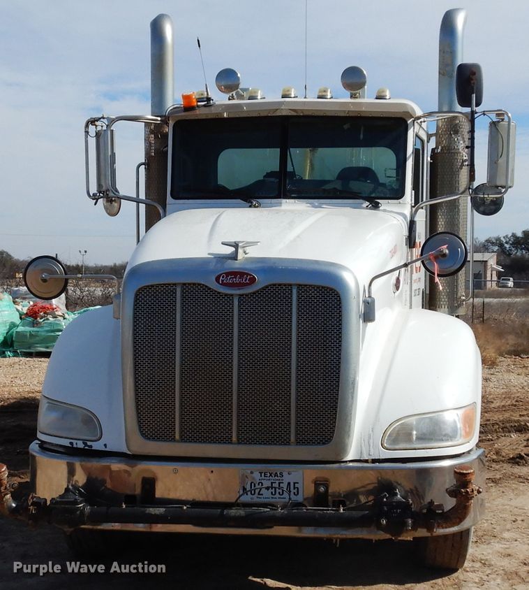 image for item DK0230 2008 Peterbilt 386  water truck