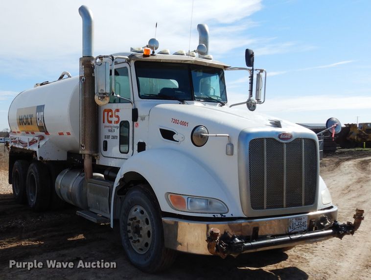 image for item DK0230 2008 Peterbilt 386  water truck