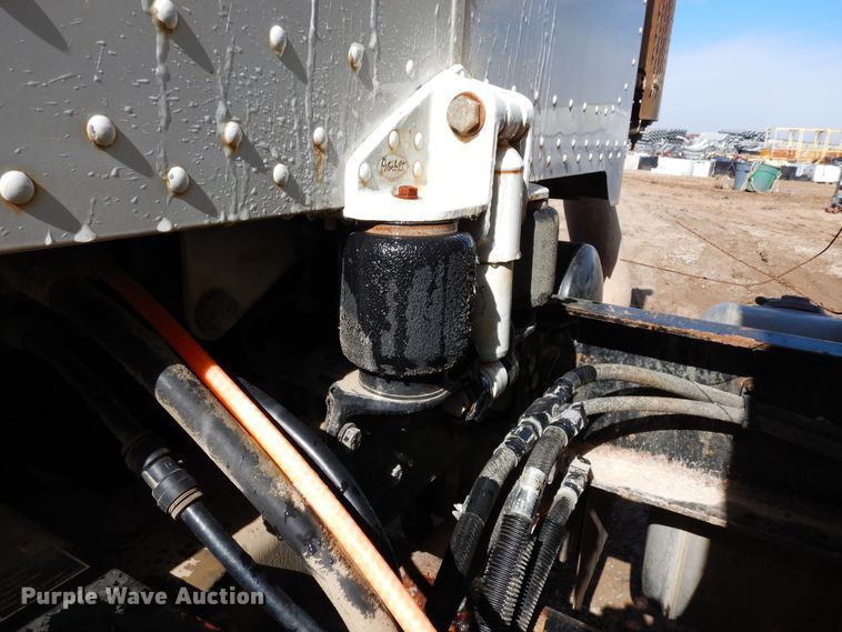 image for item DK0230 2008 Peterbilt 386  water truck