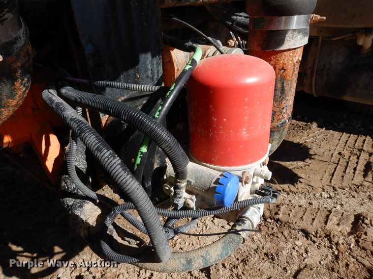 image for item DK0230 2008 Peterbilt 386  water truck