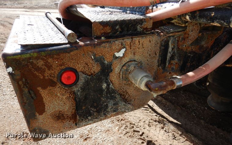 image for item DK0230 2008 Peterbilt 386  water truck