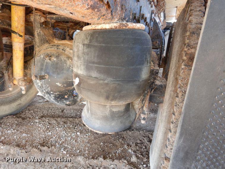 image for item DK0230 2008 Peterbilt 386  water truck