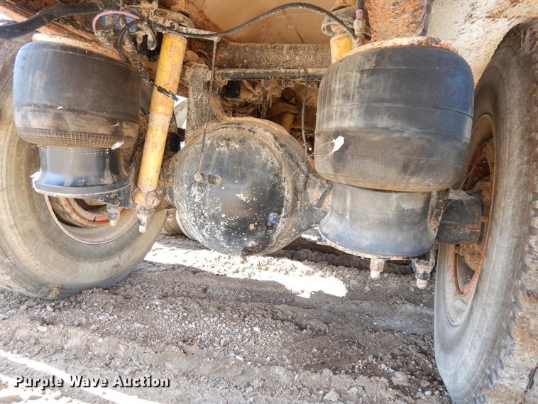 image for item DK0230 2008 Peterbilt 386  water truck