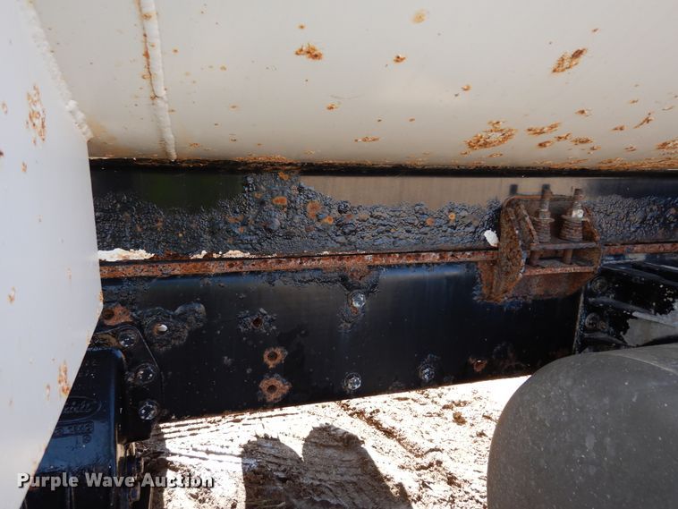 image for item DK0230 2008 Peterbilt 386  water truck