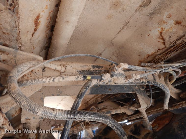 image for item DK0230 2008 Peterbilt 386  water truck