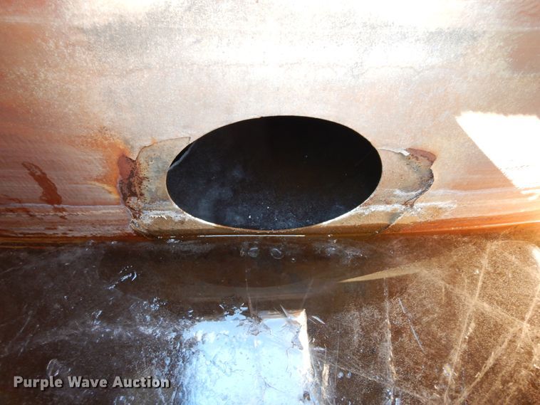 image for item DK0230 2008 Peterbilt 386  water truck