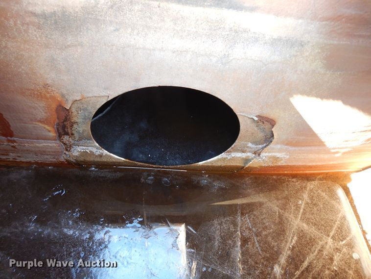 image for item DK0230 2008 Peterbilt 386  water truck