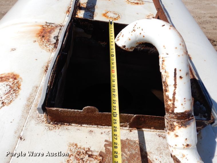 image for item DK0230 2008 Peterbilt 386  water truck