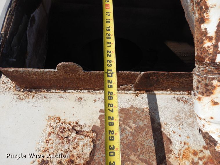 image for item DK0230 2008 Peterbilt 386  water truck