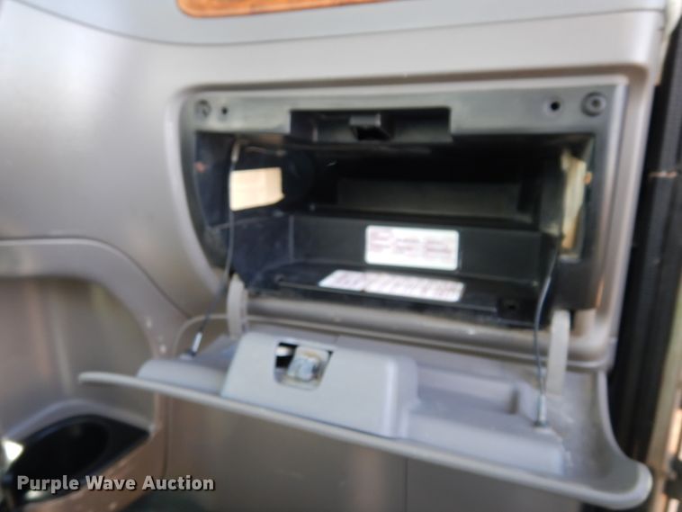 image for item DK0230 2008 Peterbilt 386  water truck