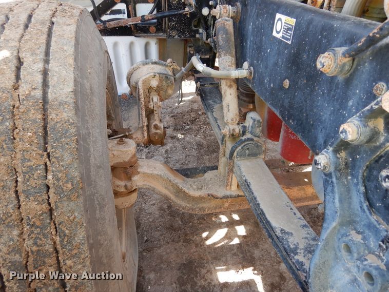 image for item DK0230 2008 Peterbilt 386  water truck