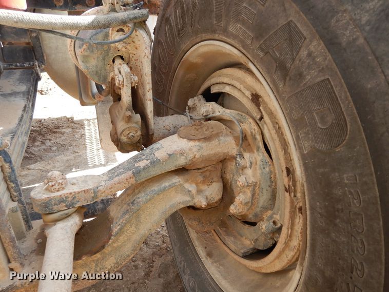 image for item DK0230 2008 Peterbilt 386  water truck