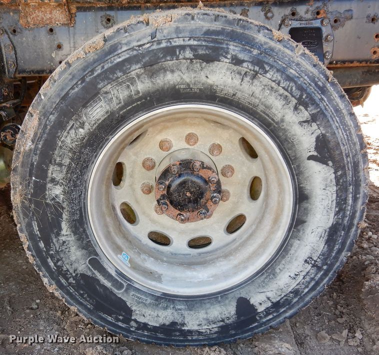 image for item DK0230 2008 Peterbilt 386  water truck