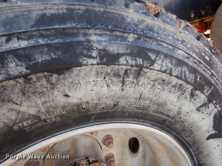 image for item DK0230 2008 Peterbilt 386  water truck