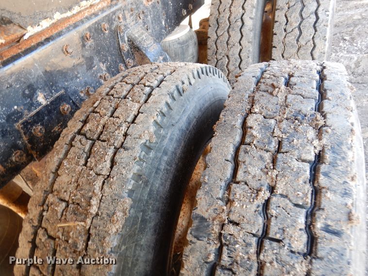 image for item DK0230 2008 Peterbilt 386  water truck