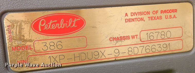 image for item DK0230 2008 Peterbilt 386  water truck