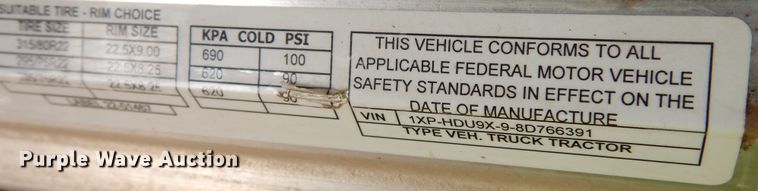 image for item DK0230 2008 Peterbilt 386  water truck