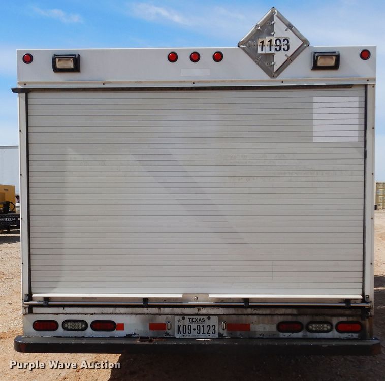 image for item DK0234 2014 Peterbilt 337  fuel / lube truck