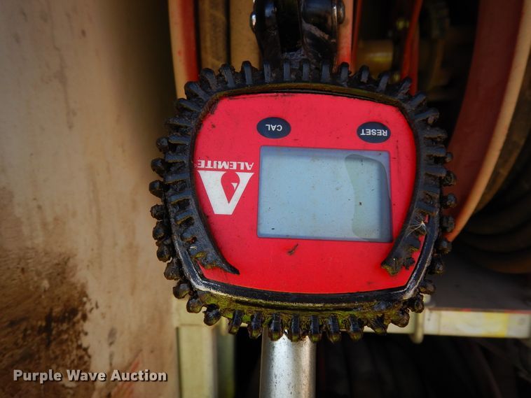 image for item DK0234 2014 Peterbilt 337  fuel / lube truck