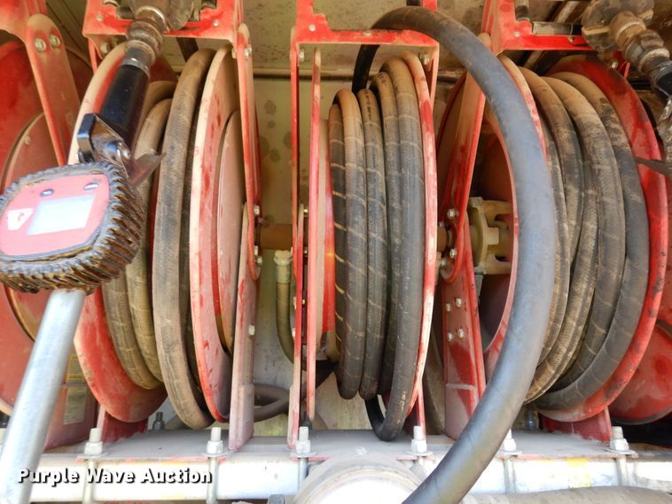 image for item DK0234 2014 Peterbilt 337  fuel / lube truck