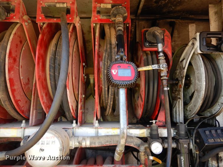 image for item DK0234 2014 Peterbilt 337  fuel / lube truck