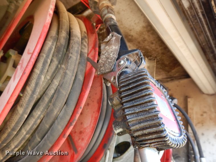 image for item DK0234 2014 Peterbilt 337  fuel / lube truck